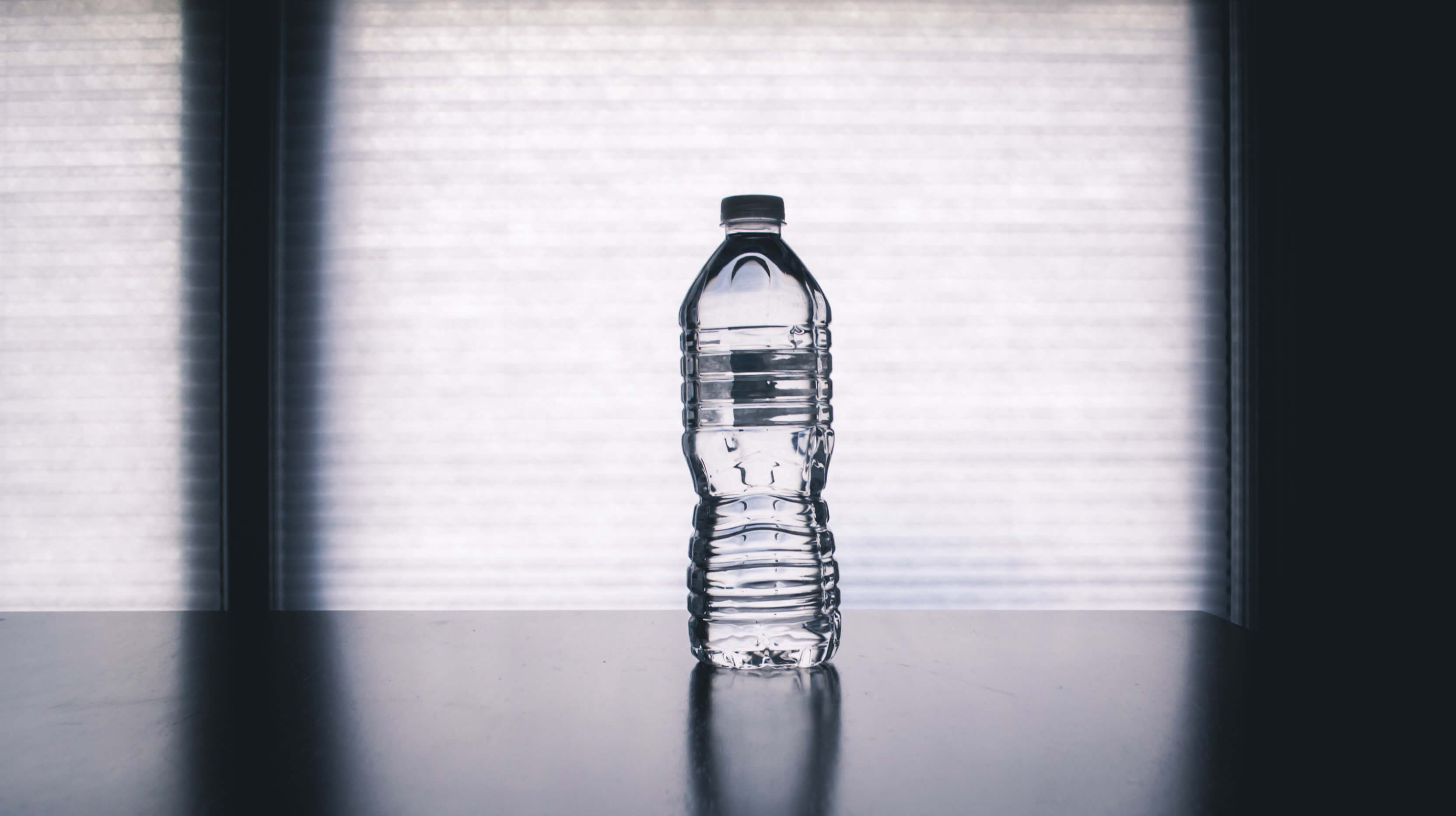 flaska vody